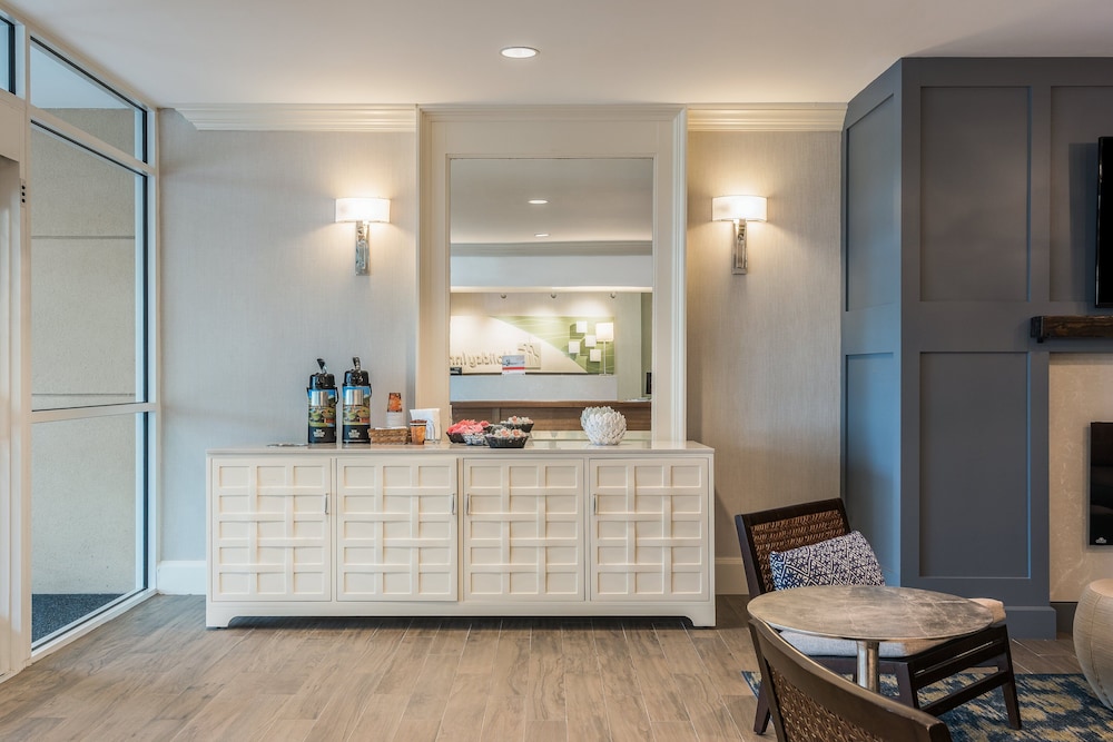 holiday inn south kingstown newport area by ihg