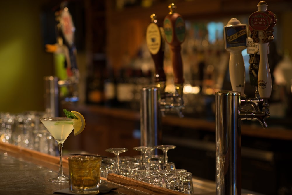 holiday inn south kingstown newport area by ihg