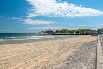 holiday inn south kingstown newport area by ihg