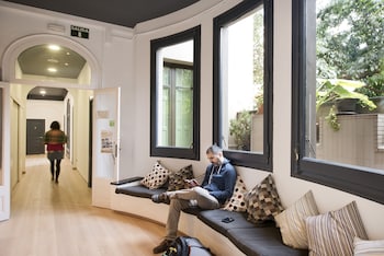 the central house barcelona gracia hostel