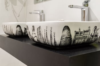 the central house barcelona gracia hostel