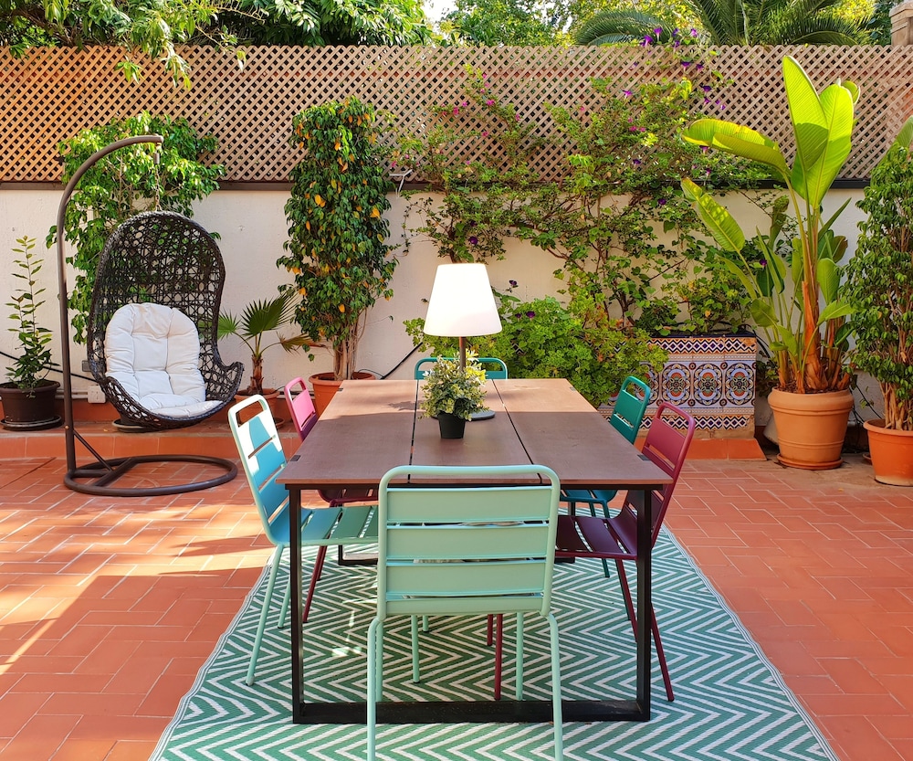 the central house barcelona gracia hostel