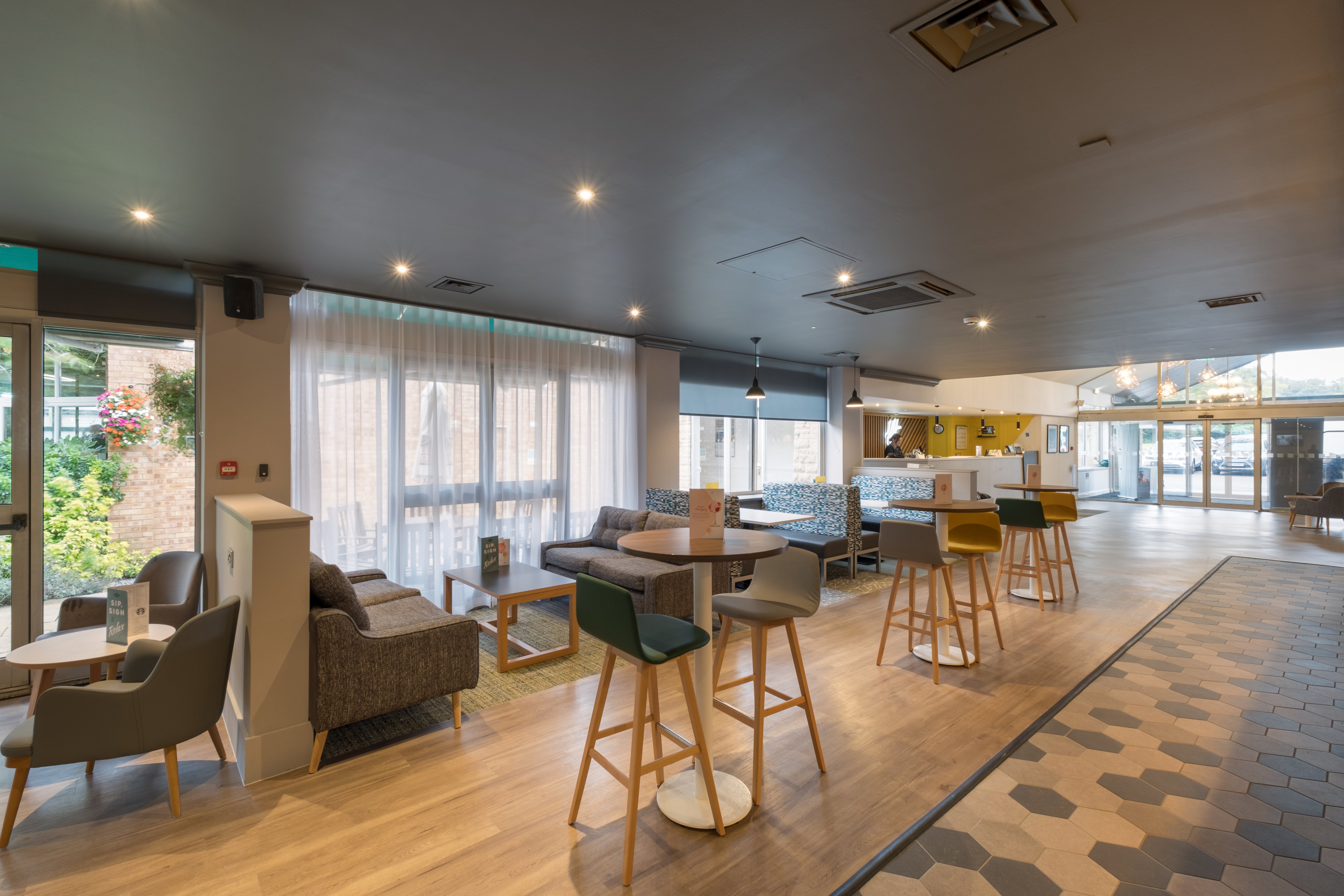holiday inn swindon by ihg