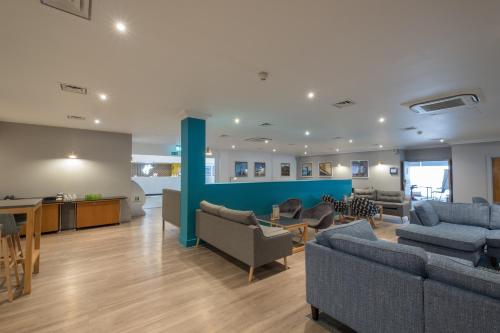 holiday inn swindon by ihg