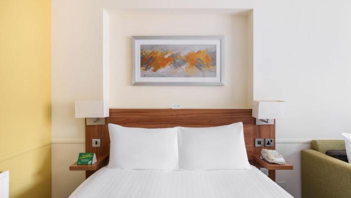 holiday inn swindon by ihg