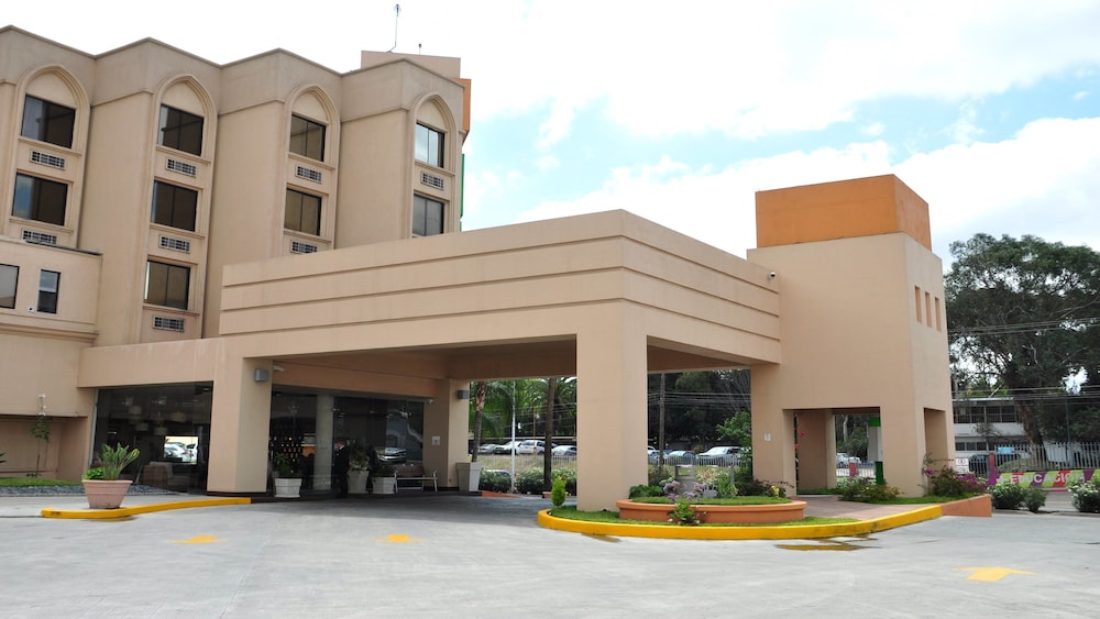 holiday inn tijuana zona rio by ihg