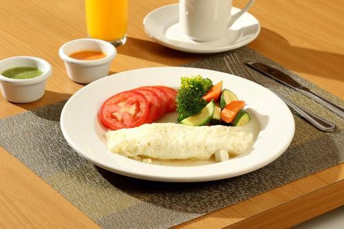holiday inn tijuana zona rio by ihg