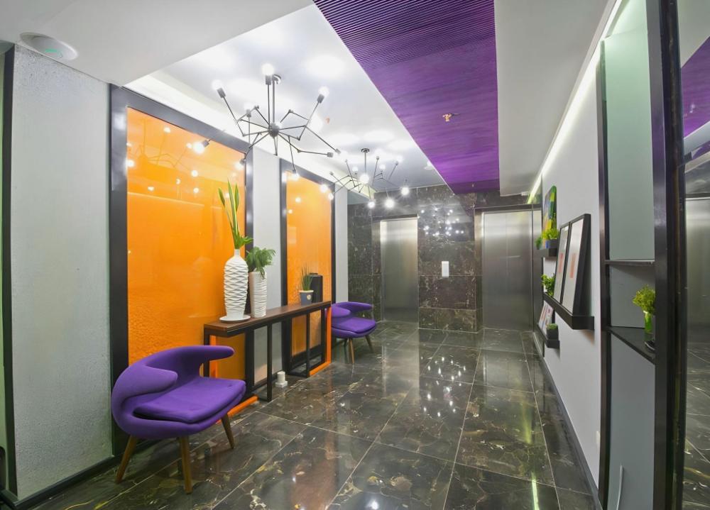 hive hotel and convention place