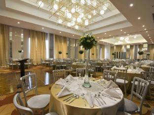 hive hotel and convention place