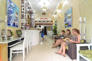 Golden Time Hostel 3,106 Ma May Street,3 star