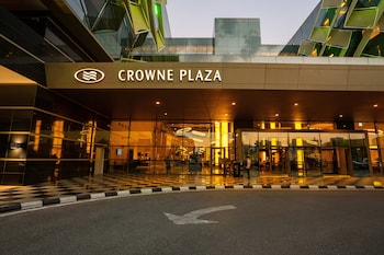 crowne plaza riyadh rdc hotel and convention by ihg