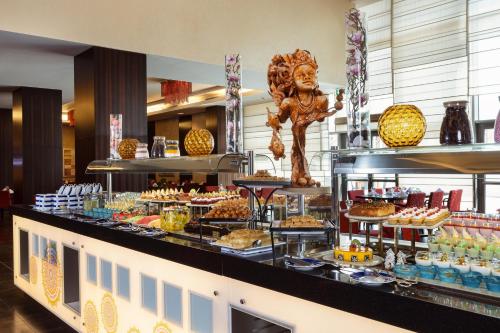 crowne plaza riyadh rdc hotel and convention by ihg