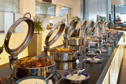 crowne plaza riyadh rdc hotel and convention by ihg