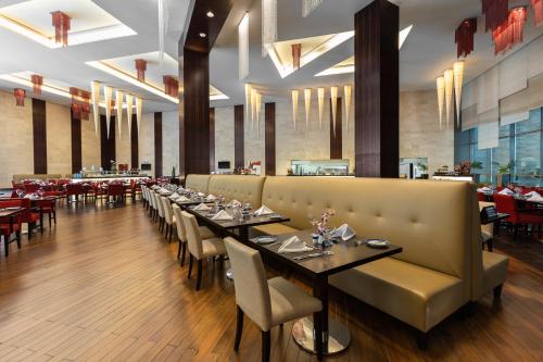 crowne plaza riyadh rdc hotel and convention by ihg