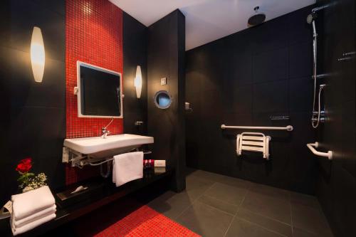 crowne plaza riyadh rdc hotel and convention by ihg
