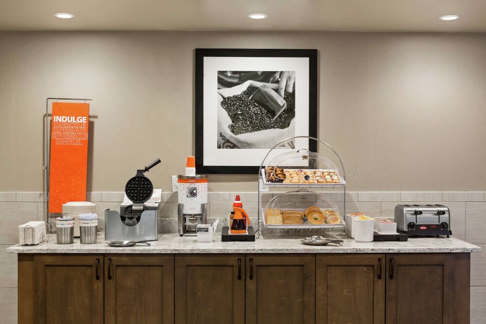 hampton inn and suites minooka