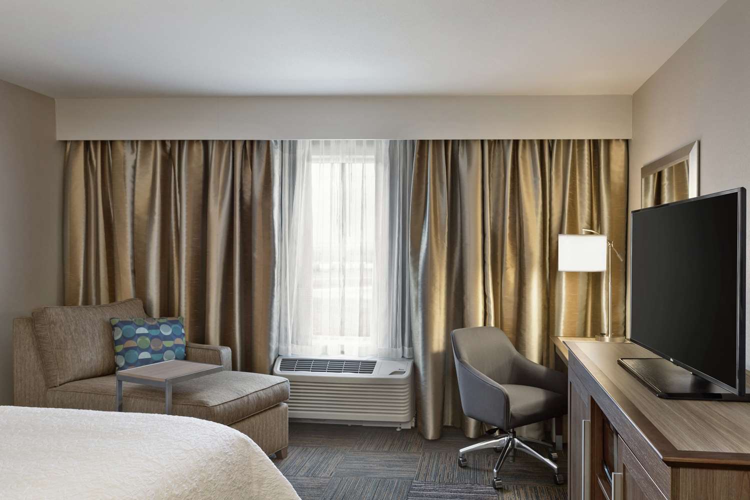 hampton inn and suites minooka