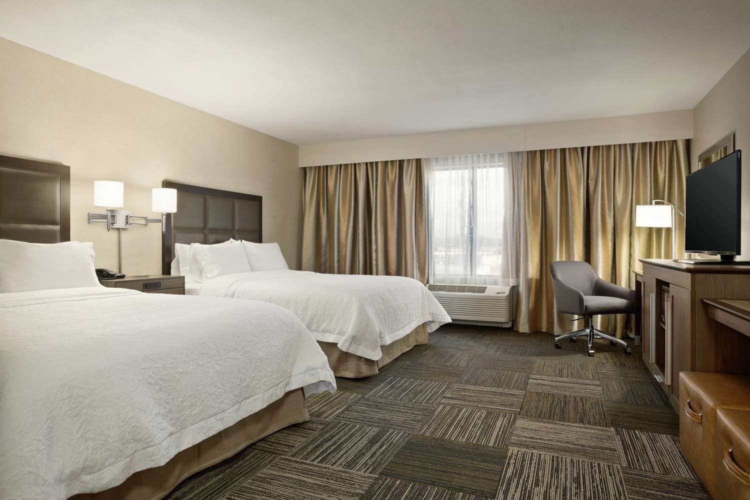 hampton inn and suites minooka
