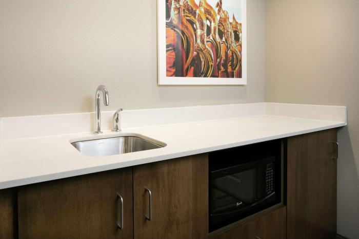 hampton inn and suites minooka