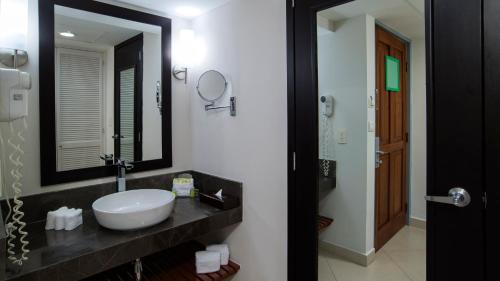 holiday inn tuxtla gutierrez by ihg