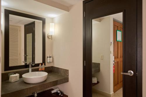 holiday inn tuxtla gutierrez by ihg