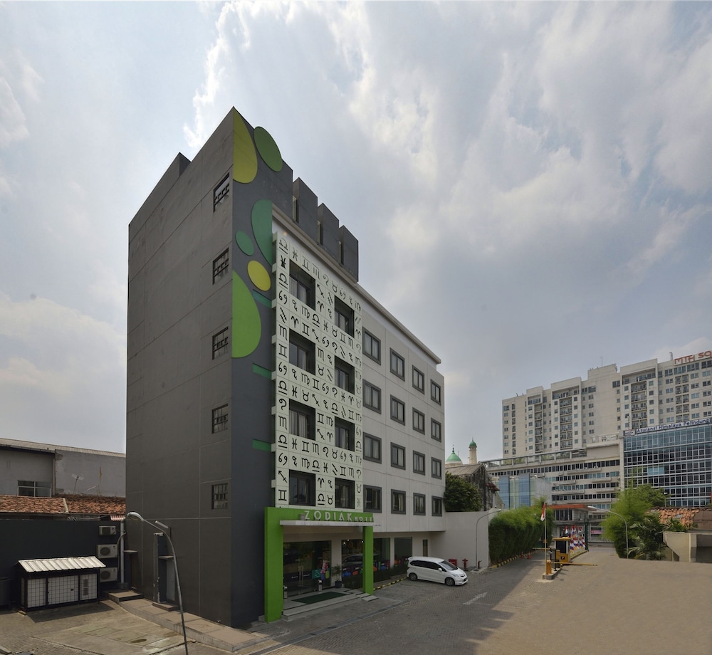 zodiak mt haryono by kagum hotels