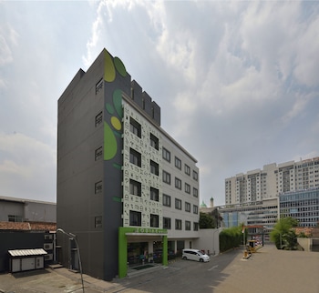 Zodiak Mt Haryono By Kagum Hotels,South Jakarta>>East Jakarta,3 star