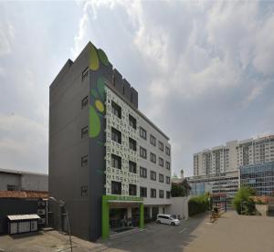 zodiak mt haryono by kagum hotels