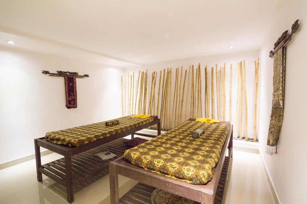 aqua bali villa