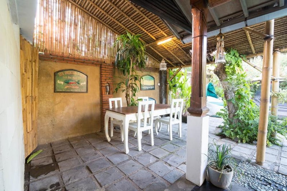 aqua bali villa