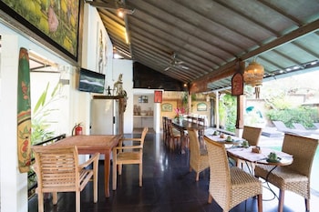 aqua bali villa