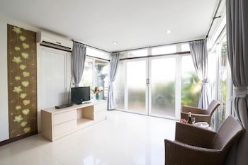 aqua bali villa