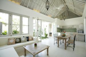 artemis villa and hotel