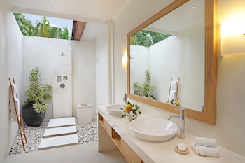 villa bali asri batubelig