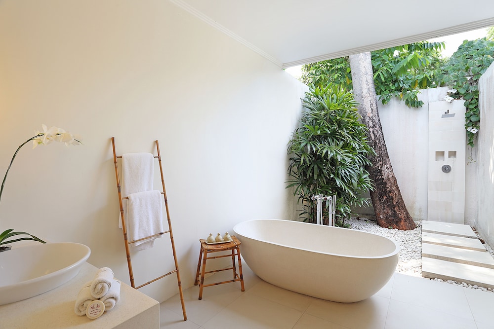 villa bali asri batubelig