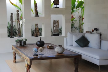 villa bali asri batubelig