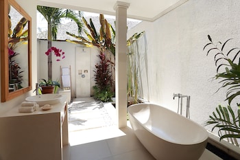 villa bali asri batubelig