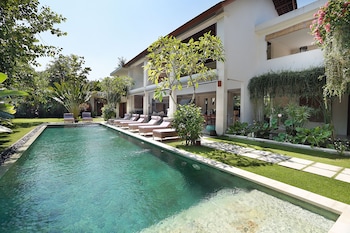villa bali asri batubelig
