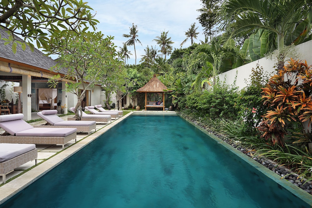 villa bali asri batubelig