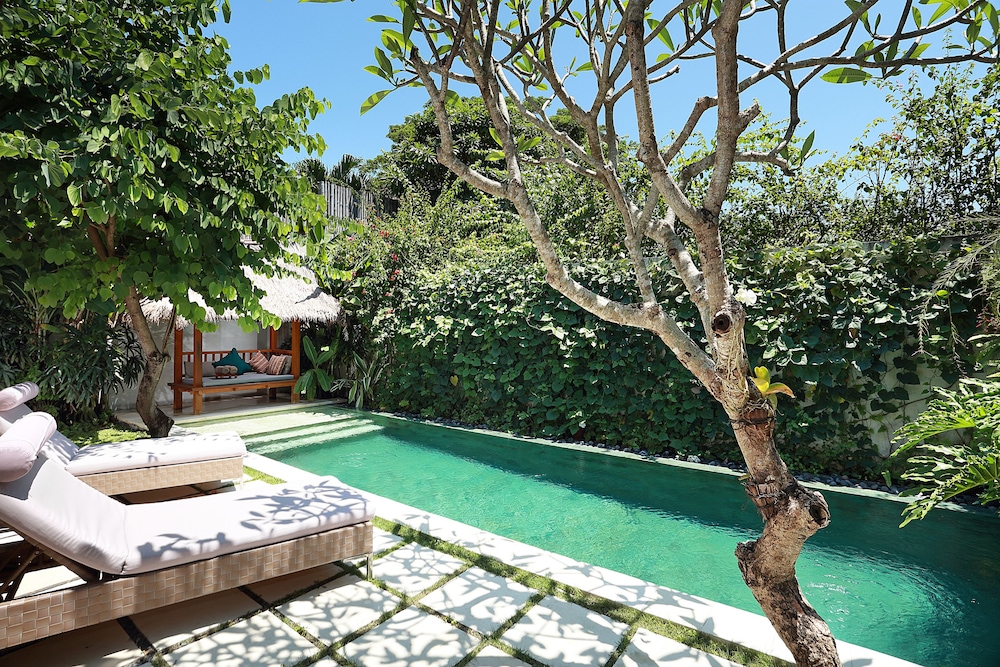 villa bali asri batubelig