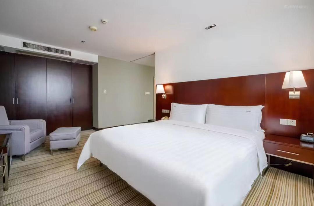 holiday inn vista shanghai by ihg