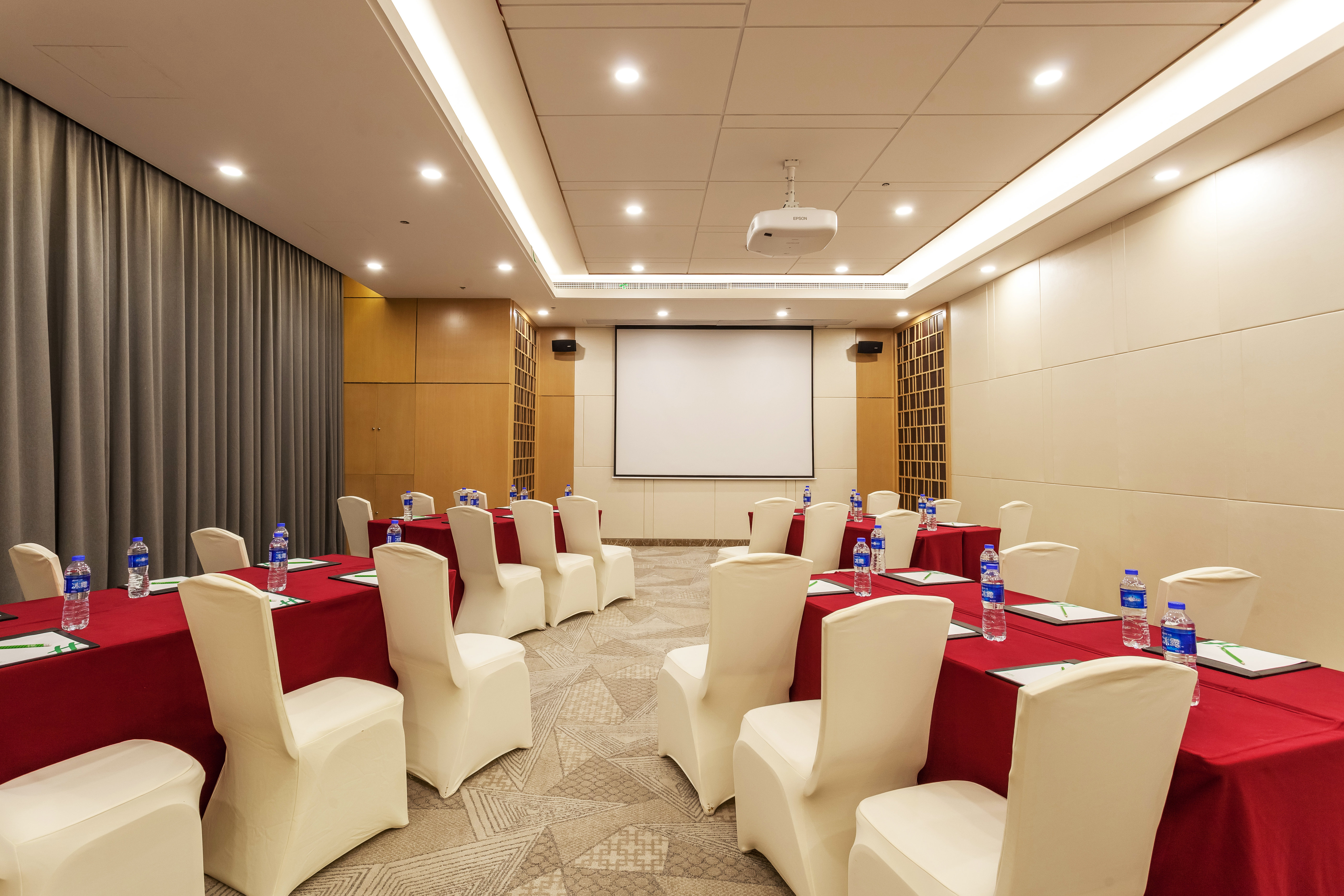 holiday inn vista shanghai by ihg