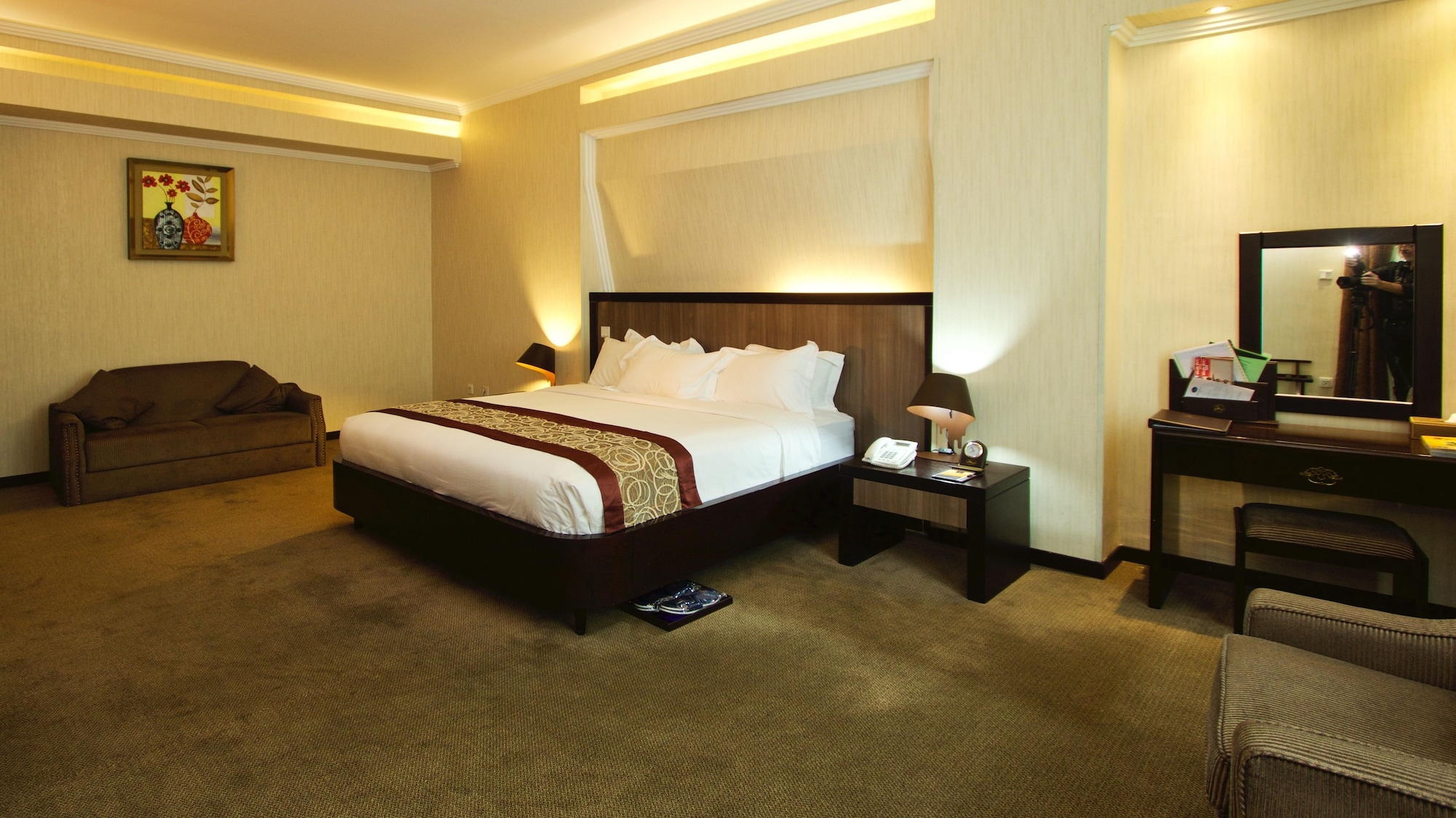 elilly international hotel