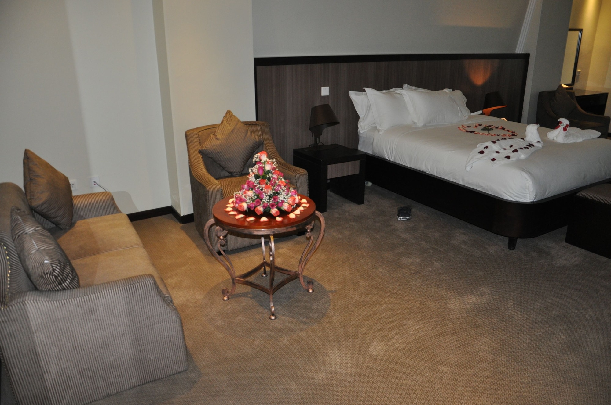 elilly international hotel