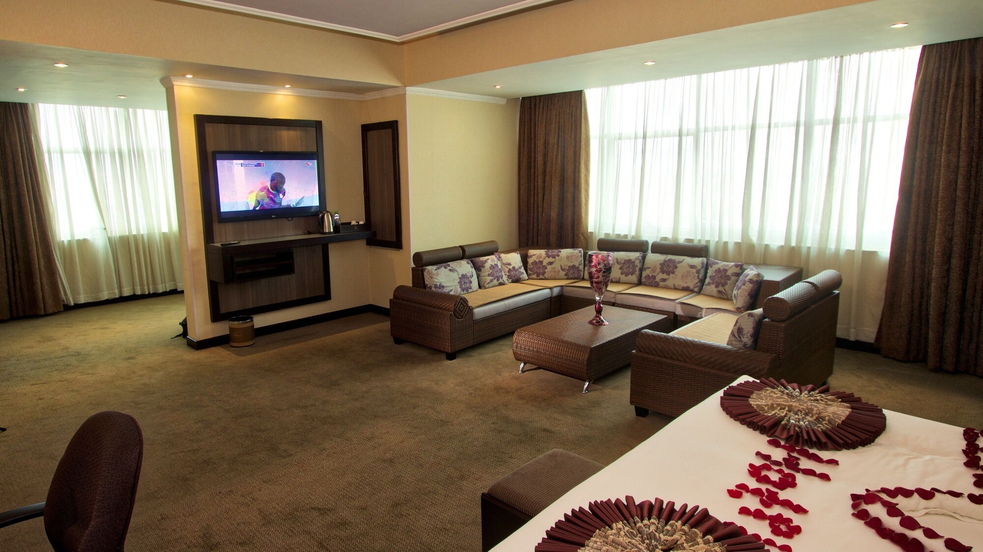 elilly international hotel