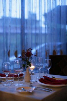 the residence suite hotel