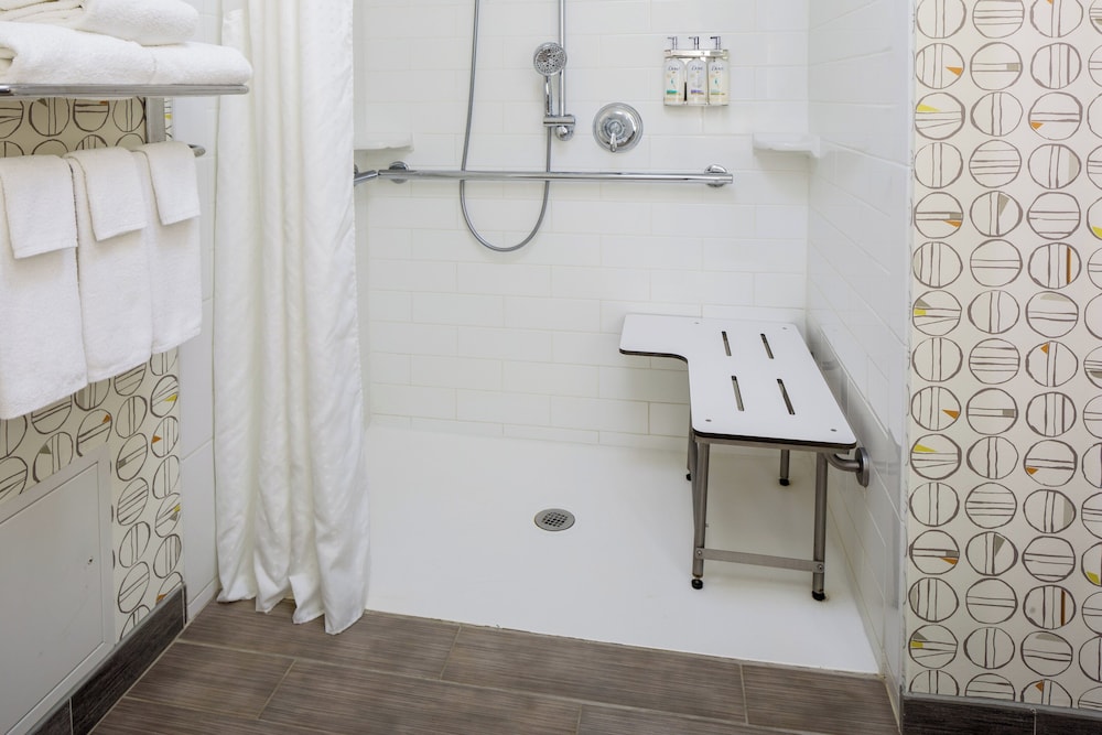 holiday inn weirton steubenville area by ihg