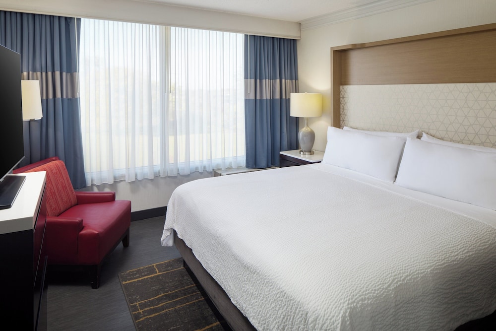 holiday inn weirton steubenville area by ihg