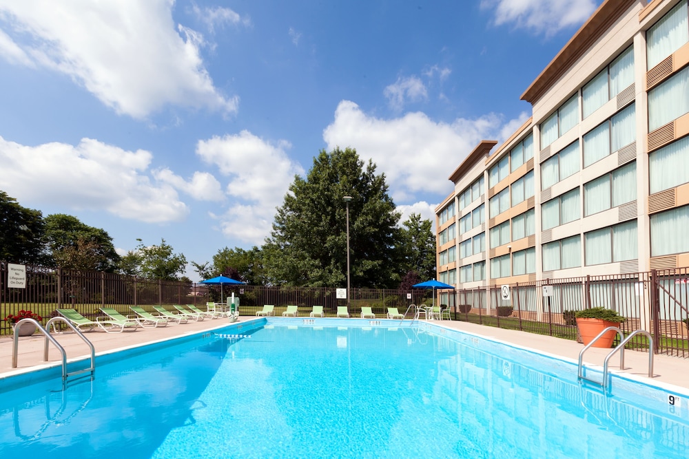 holiday inn weirton steubenville area by ihg