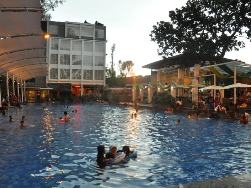 oasis siliwangi sport hotel